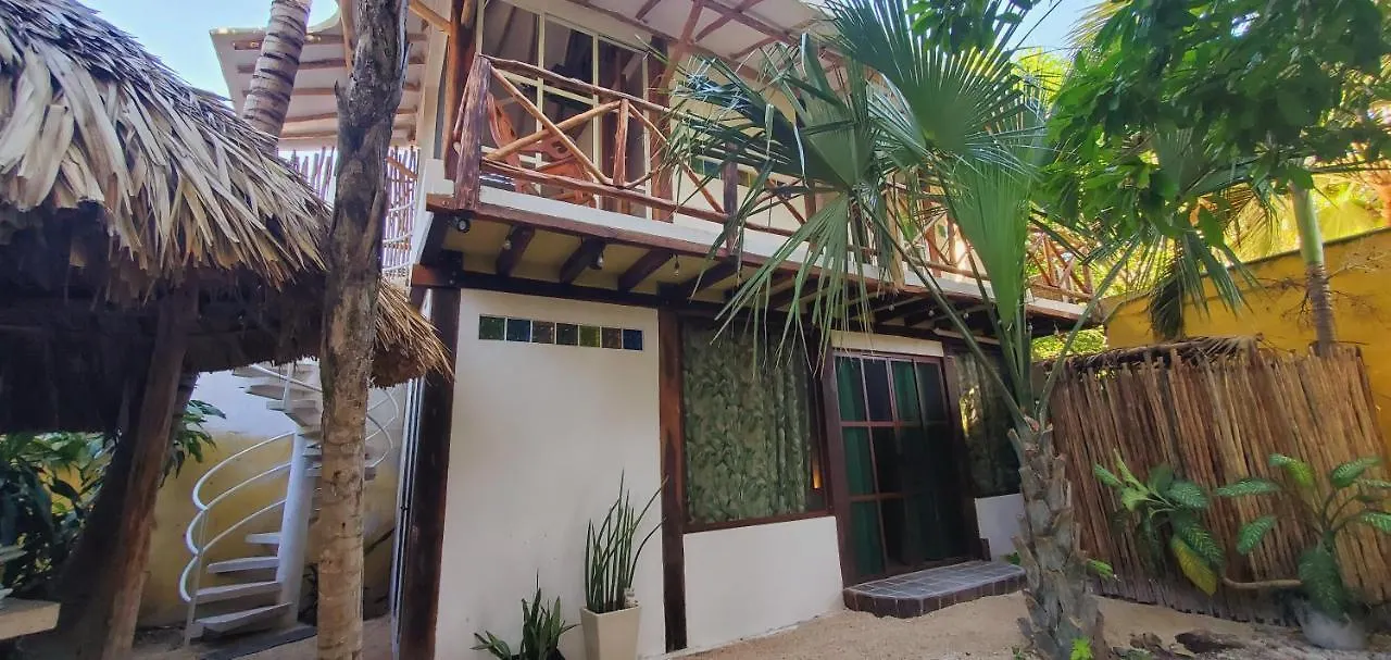 Layla Guesthouse Puerto Morelos 0*,