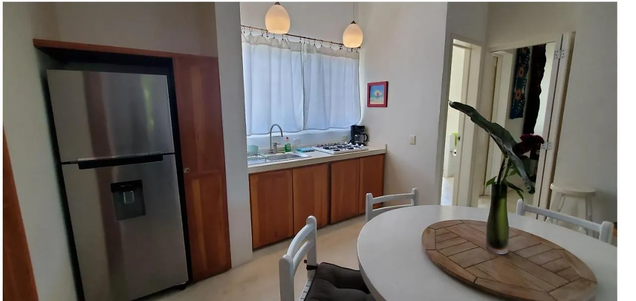 Layla Guesthouse Puerto Morelos