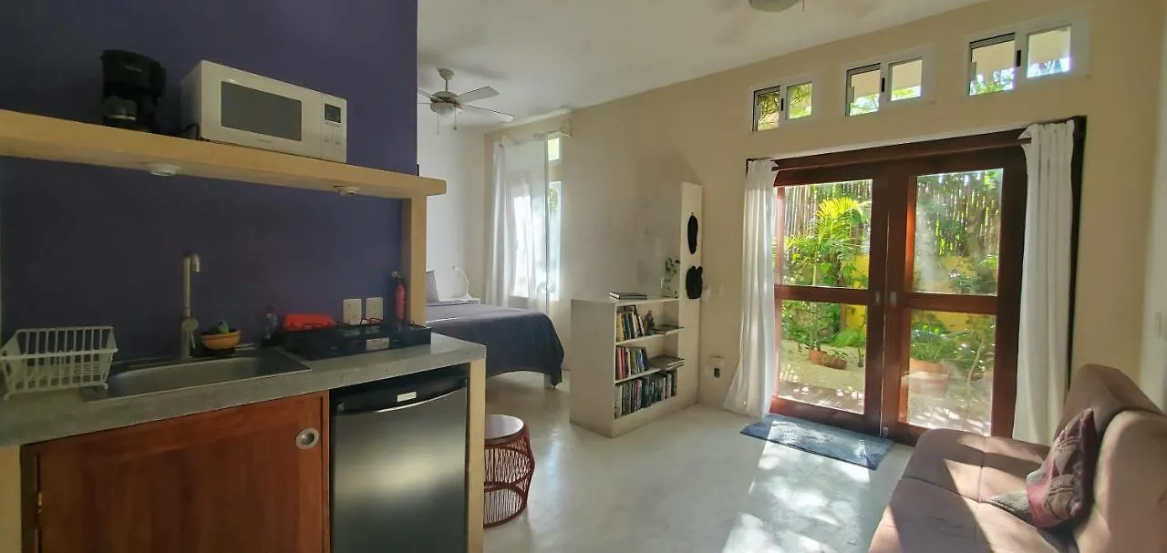 Layla Guesthouse Puerto Morelos