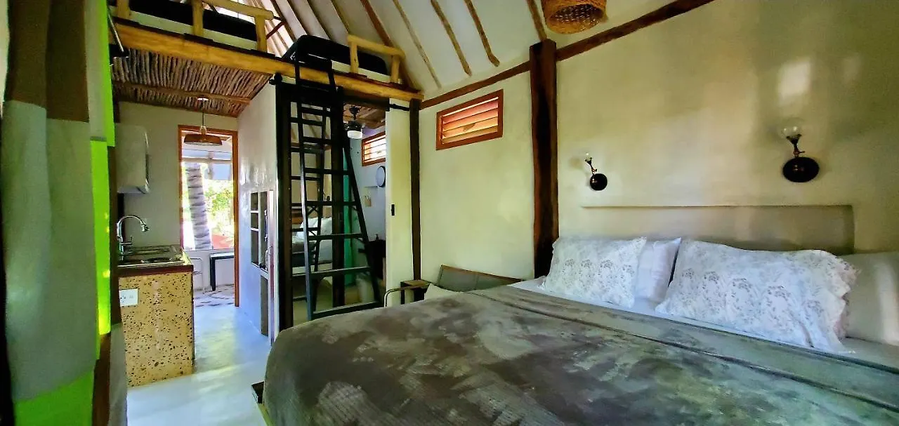 Layla Guesthouse Puerto Morelos