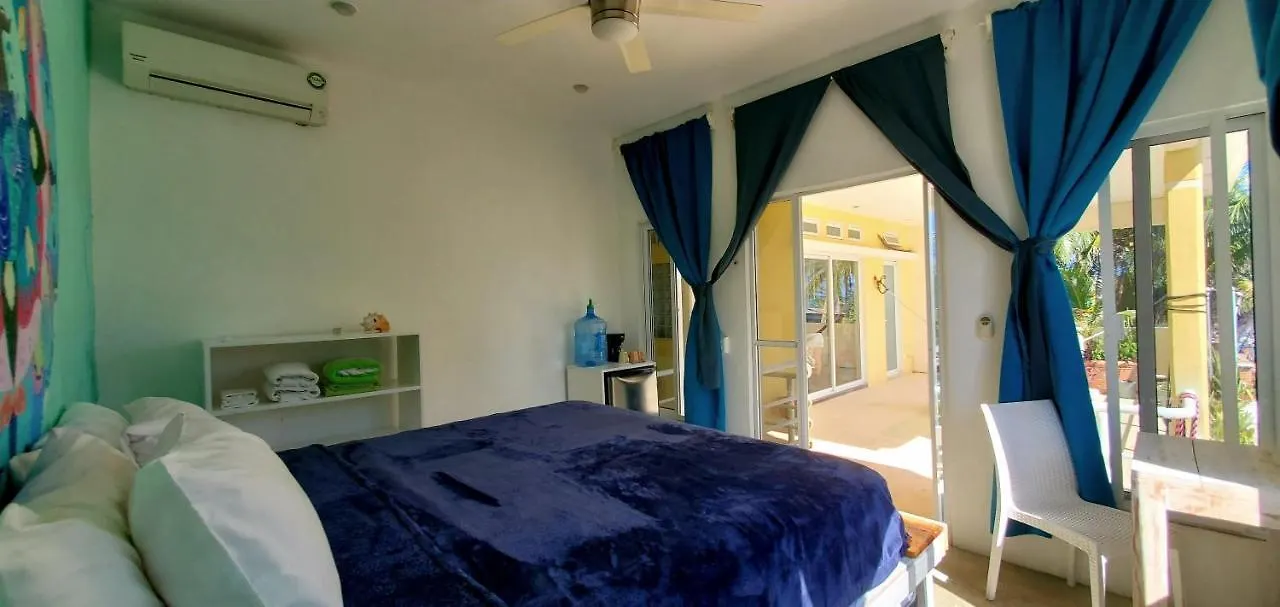 Layla Guesthouse Puerto Morelos Guest house